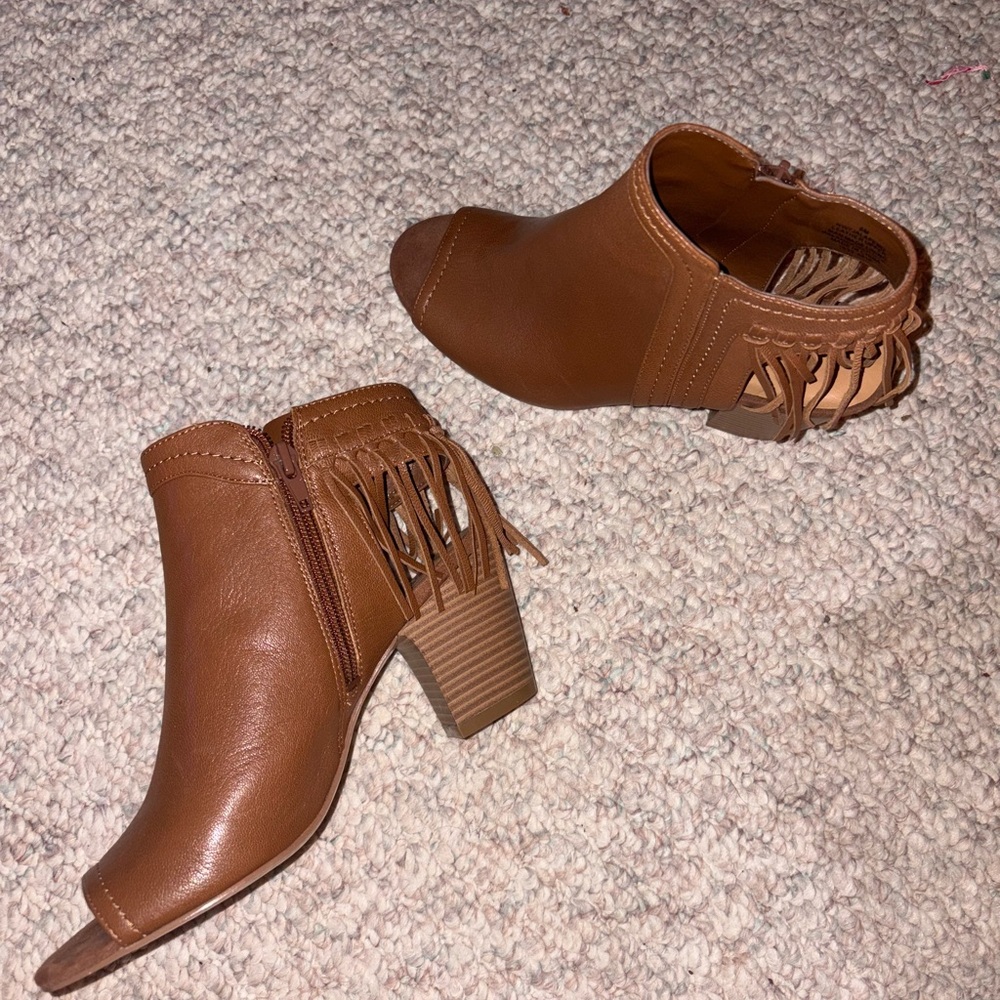 Nine West Brown Peep-Toe Fringe Ankle Colt Booties Size 6 Women